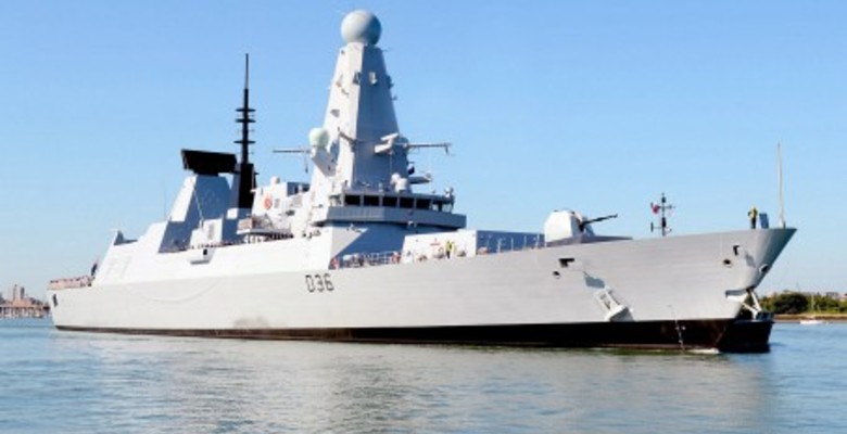 Великобритания отправит военный корабль для поддержки Франции в борьбе против ИГ