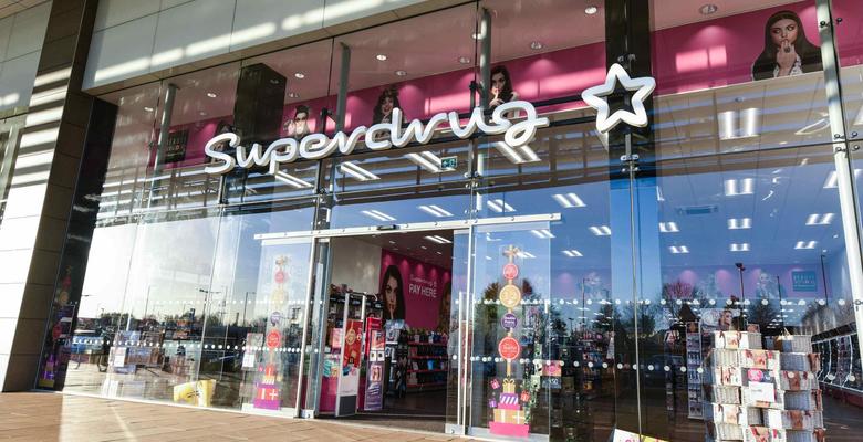 В аптеках Superdrug появились тесты на антитела к коронавирусу. Заказать тест можно только по интернету