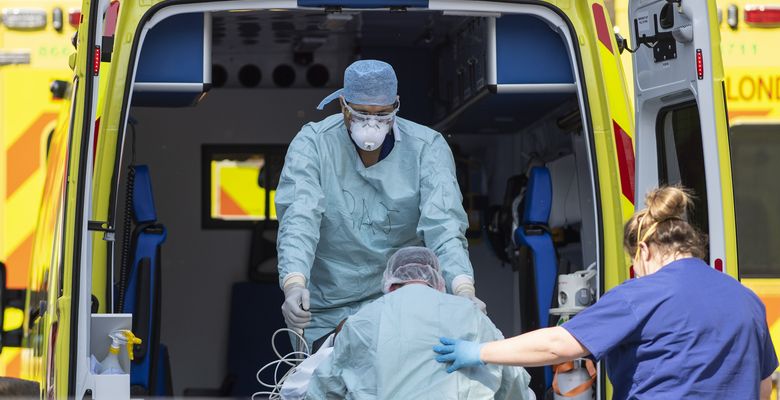Сто тысяч смертей, переполненные больницы: ученые подготовили прогноз второй волны коронавируса в Великобритании