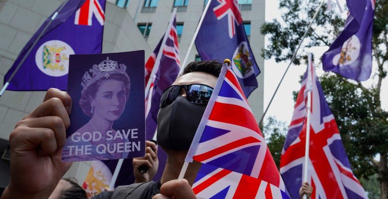 Британские власти указали условия получения жителями Гонконга гражданства Великобритании
