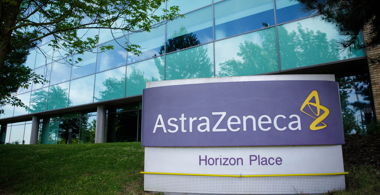Великобритания будет получать 2 млн доз вакцины AstraZeneca еженедельно