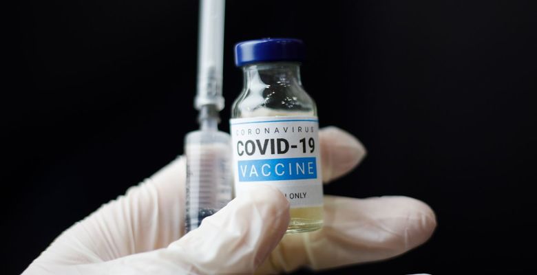Вакцина Moderna одобрена для применения в Великобритании. Ее начнут колоть с весны