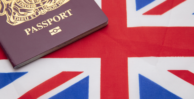 Ценность паспортов Великобритании и США снизилась на фоне пандемии коронавируса