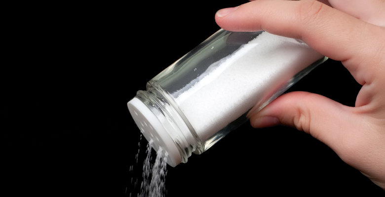 Эксперты предлагают ввести налог на сахар и соль. Борис Джонсон — против