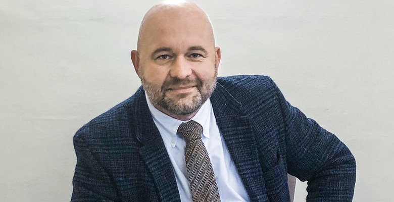 «NHS находится в режиме SOS»: интервью с хирургом-гинекологом Денисом Цеповым