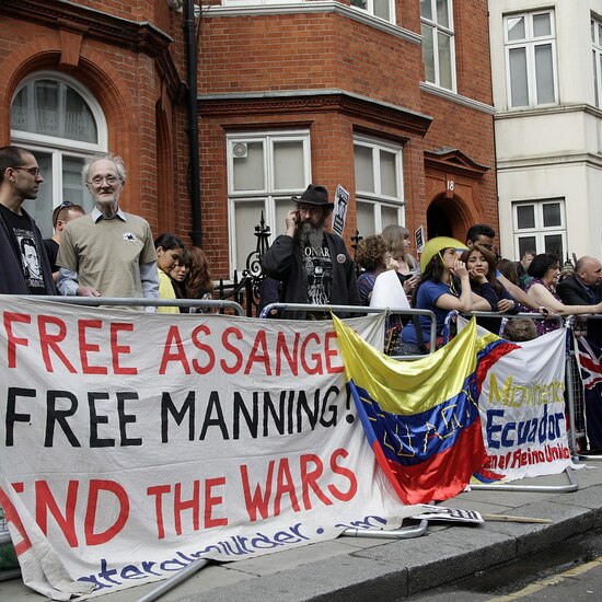 Британский суд разрешил Ассанжу обжаловать экстрадицию в США