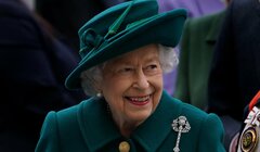 Елизавета II сделала пожертвование в фонд помощи украинским беженцам