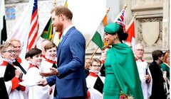 Платиновый юбилей королевы: принца Гарри и Меган Маркл пригласили выйти на балкон Букингемского дворца
