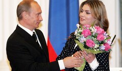 Великобритания ввела санкции против Кабаевой, бывшей жены и родственников Путина