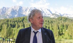Борис Джонсон призвал российских ученых переезжать в Великобританию