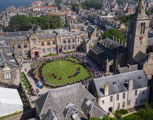 Университет Сент-Эндрюс обогнал Оксфорд и Кембридж в рейтинге The Guardian 