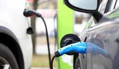 Правительство объявило о временном возвращении субсидий на покупку электромобилей