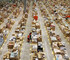 Работники Amazon в Британии впервые вышли на забастовку. Они требуют повышения зарплаты до уровня их коллег в США