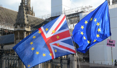 Граждане ЕС продолжали получать выплаты от британского правительства после отказа в получении статуса резидента