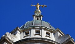 Банк Украины обвиняет своих бывших владельцев в мошенничестве и отмывании денег