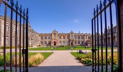 Сент-Эндрюсский университет снова обогнал Оксбридж в рейтинге лучших британских вузов