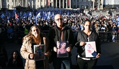 Bring them home: на Трафальгарской площади прошел митинг в поддержку израильтян