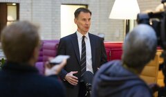 Рост пенсий, снижение налогов: главное из осеннего бюджета Джереми Ханта