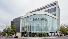John Lewis откроет в своих магазинах медицинские клиники