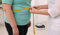 В Британии предложили ввести штраф за лишний вес