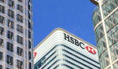 HSBC и Deloitte отозвали предложения о работе для иностранных выпускников