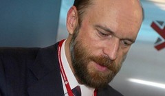 С Темзы выдача есть