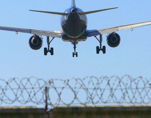 Разведслужбы Великобритании и США перехватили данные о бомбе на борту A321
