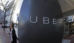 Uber вернет пассажирам по доллару