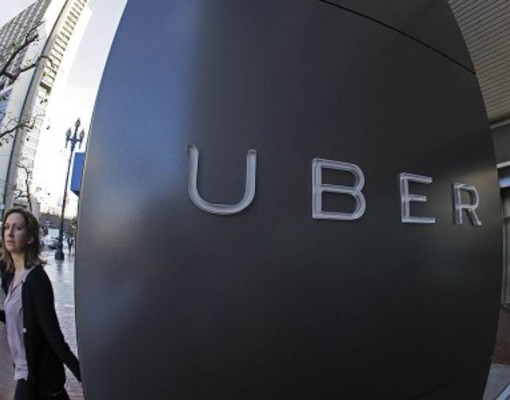 Uber вернет пассажирам по доллару