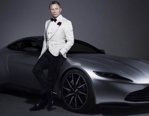 Автомобиль агента 007 ищет нового владельца