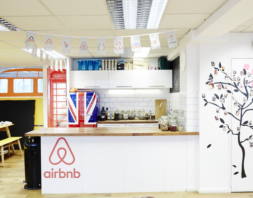Airbnb ограничил максимальный срок сдачи домов в аренду в Лондоне и Амстердаме