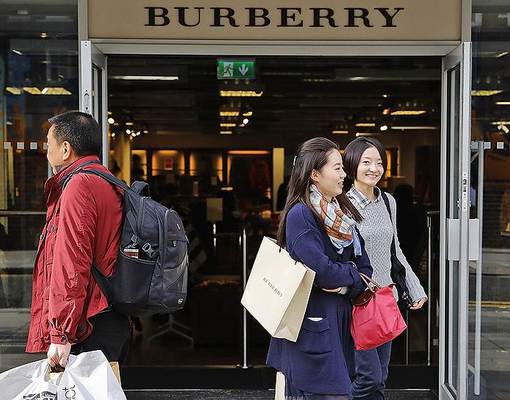 «Брексит» помог Burberry поднять продажи на 40%