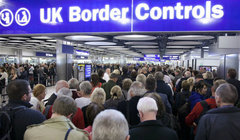 Миграция в Великобритании достигла минимума за последние три года