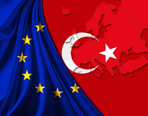 Меркель хочет обсудить прекращение переговоров о вступлении Турции в ЕС