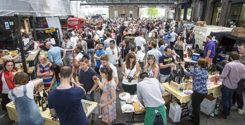 Ежегодная ярмарка Wine Car Boot Sale 