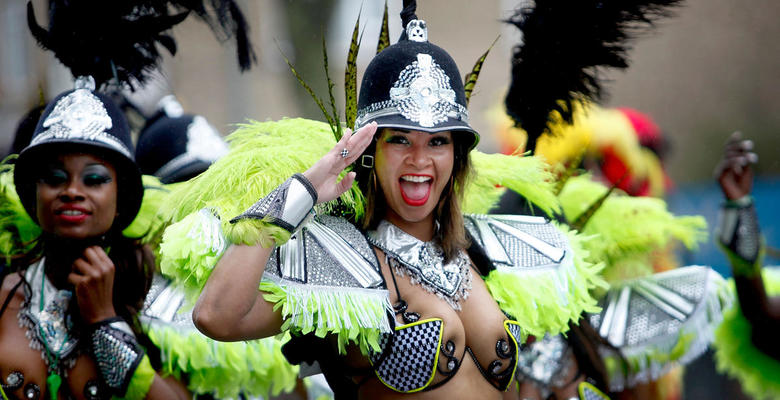 Долгожданный карнавал в Ноттинг-Хилле — самое красочное событие года