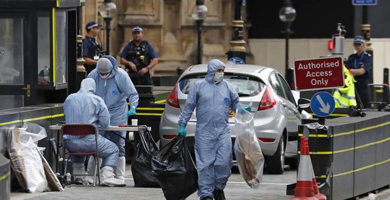 Наехавшему на людей в Лондоне предъявлено обвинение в покушении на убийство