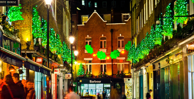 Уникальная рождественская подсветка в честь группы Queen на Carnaby Street
