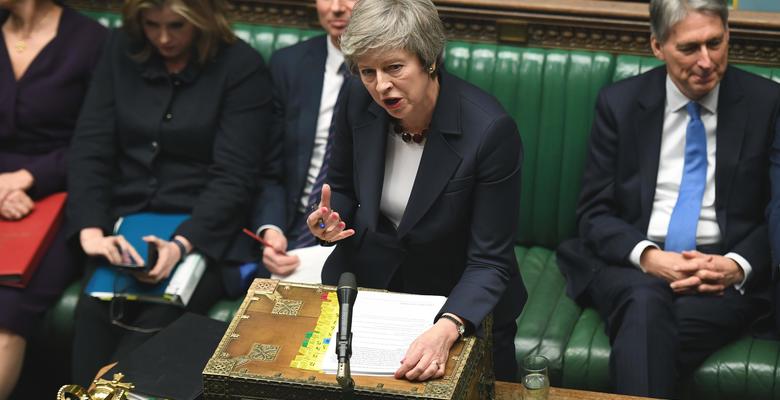 Парламент Великобритании вновь проголосовал против отставки Терезы Мэй