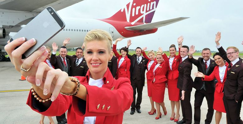 Virgin Atlantic разрешила своим стюардессам не краситься