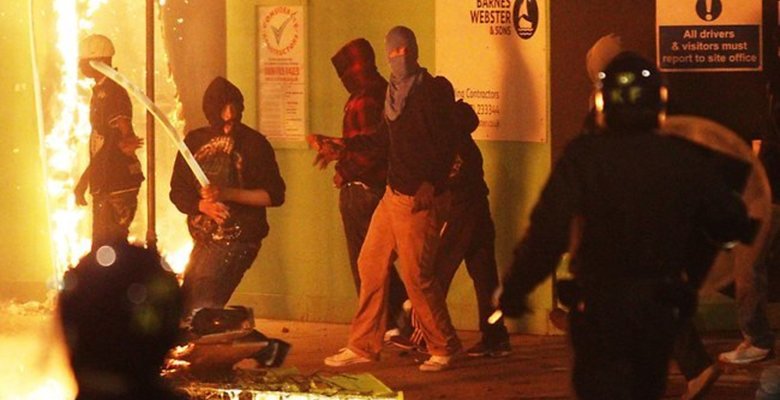 Посольство России предупредило о всплеске уличного насилия в Лондоне