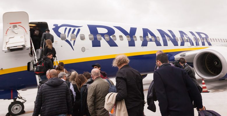 Ryanair запретила провоз алкоголя из duty free на популярных направлениях