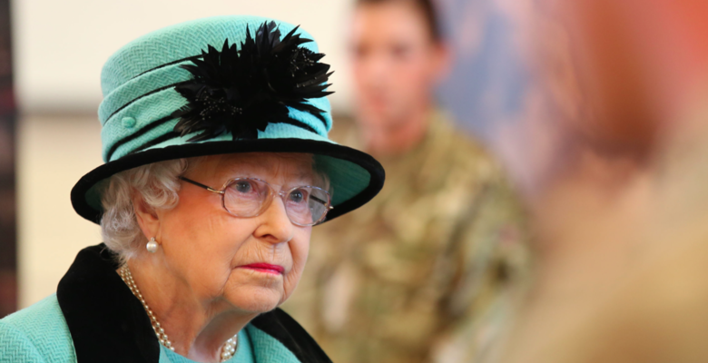 Sunday Times: Елизавета II считает британских политиков неспособными управлять страной