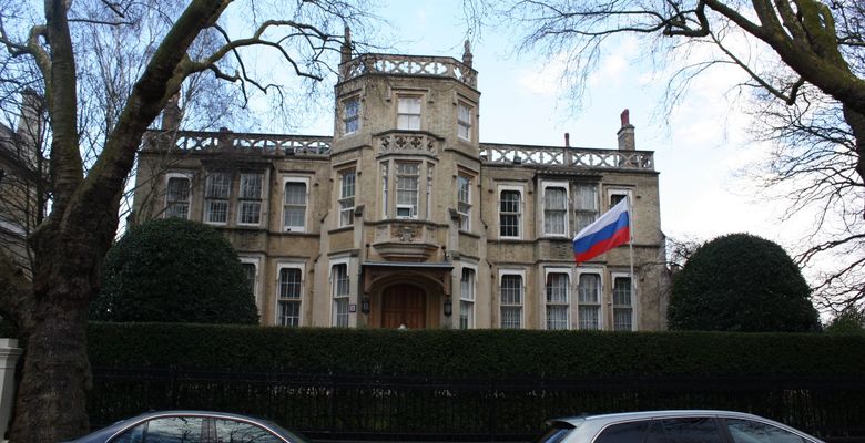 Посольство РФ в Лондоне призвало британские власти сыграть конструктивную роль в перемирии на Украине