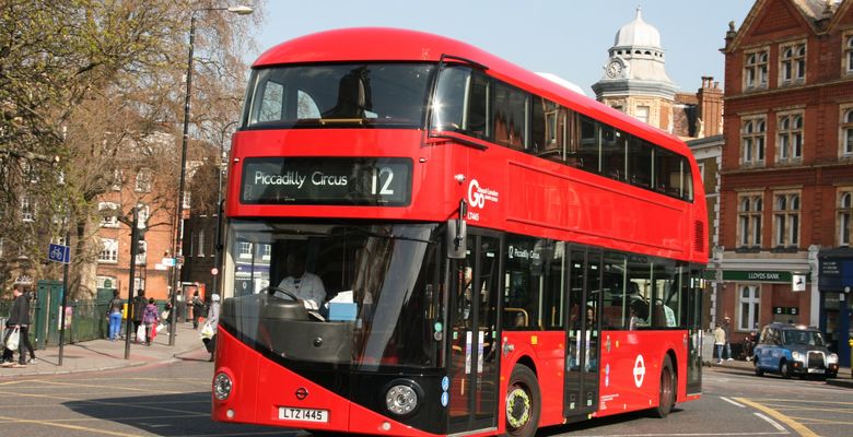 Правительство Великобритании потратит 5 миллиардов фунтов, чтобы автобусы по всей стране работали как в Лондоне