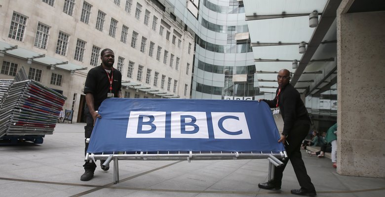 The Times: Правительство хочет ввести подписку на Би-би-си вместо телевизионной лицензии