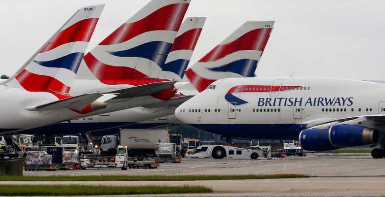 Кризис авиационной индустрии Великобритании. Авиакомпании массово отменяют рейсы и просят поддержки государства