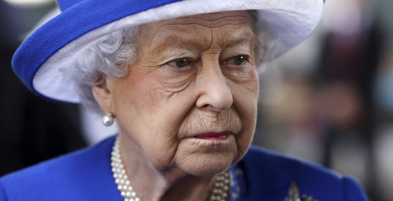 «Я уверена, что мы справимся с этим вызовом». Королева обратилась к нации в связи с коронавирусом