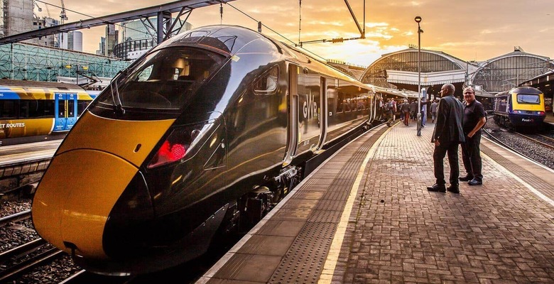 Британские власти спасают железнодорожные компании от банкротства