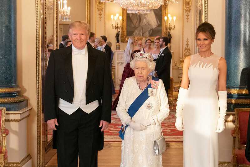 Дональд Трамп, королева Елизавета II и Мелания Трамп на приеме в Букингемском дворце, 2019 год. Фото: flickr.com/photos/whitehouse45